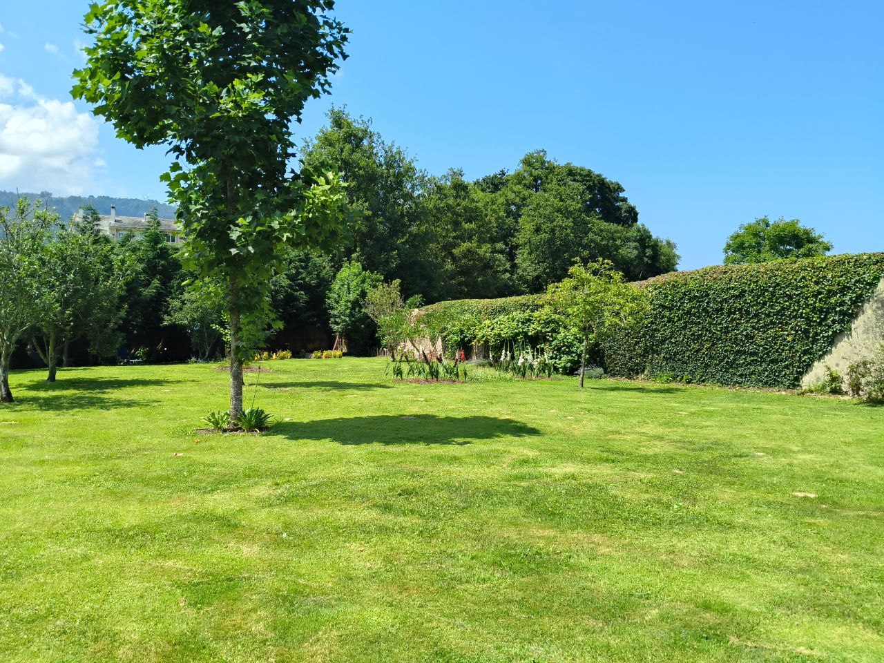 Jardín amurallado real de Santa Emilia en Mondoñedo